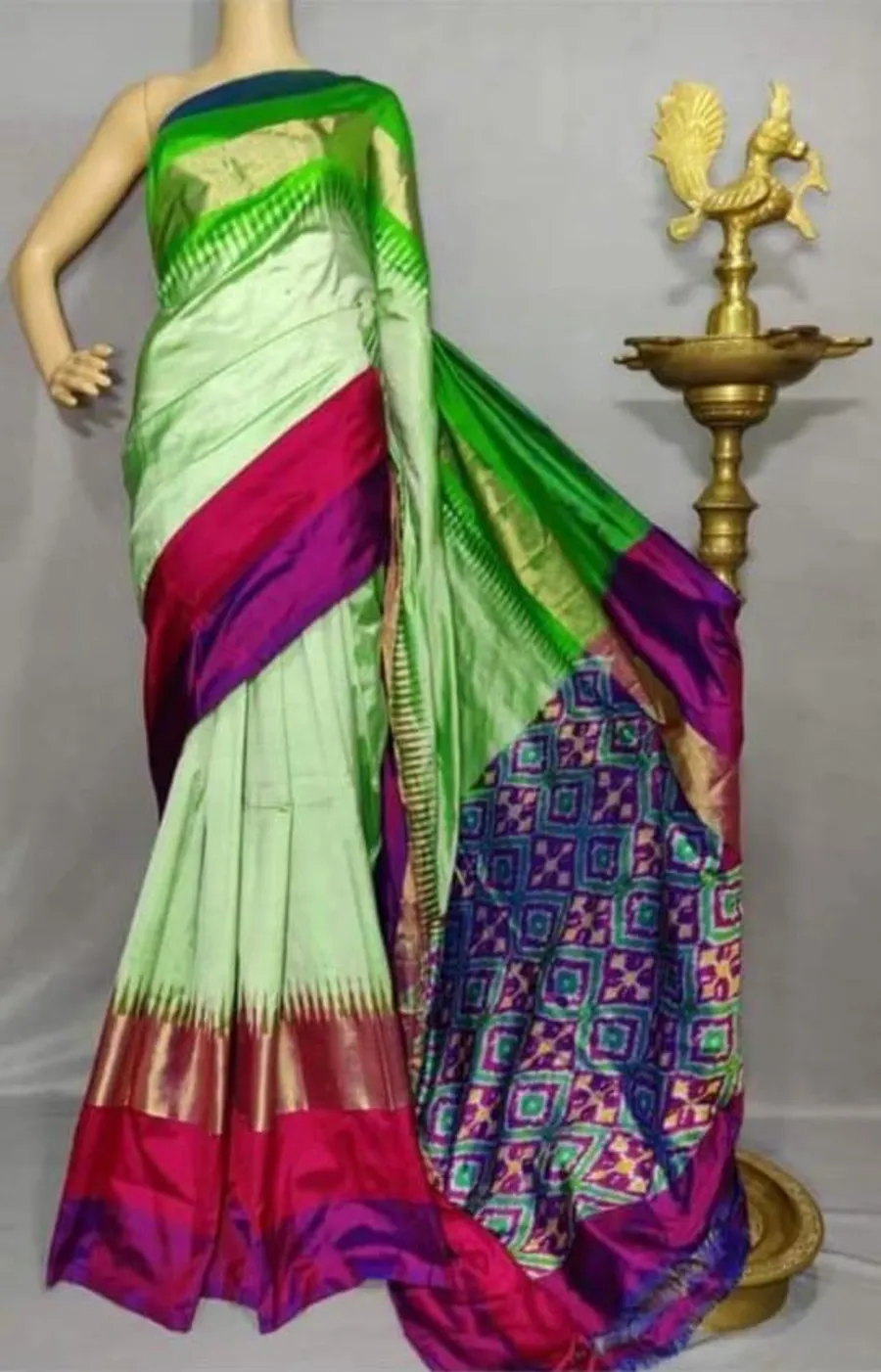 Ikat Silk Print Saree Elegant Handwoven Traditional Saree with Vibrant Patterns, Perfect for Festivals, Weddings